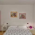 Velez Apartman Pisa